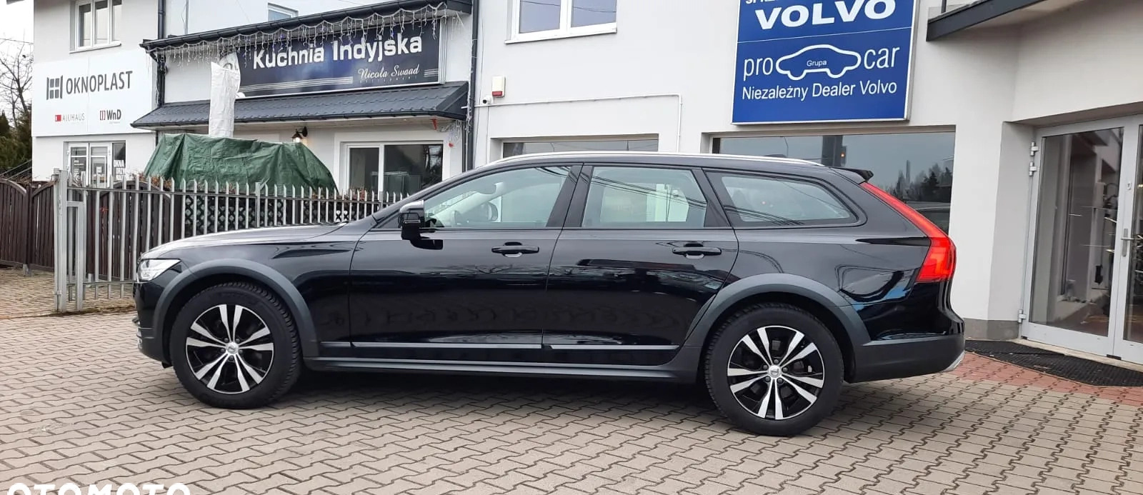 Volvo V90 Cross Country cena 139000 przebieg: 70900, rok produkcji 2020 z Babimost małe 172